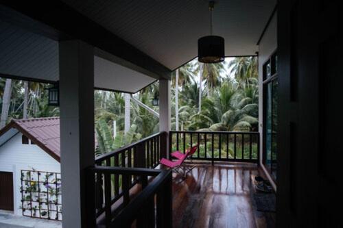 Coconut Tree Homestay Ban Wa Thon Екстериор снимка